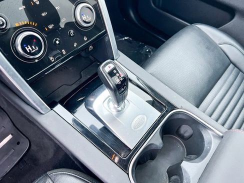Used 2022 Land Rover Discovery Sport S image 16