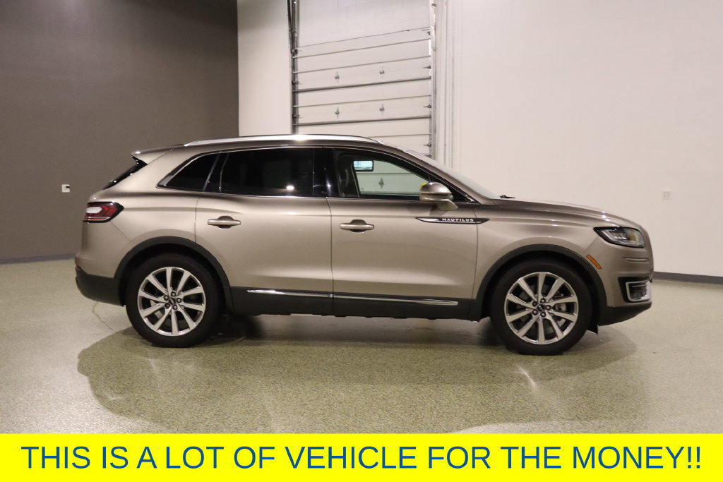 Used 2019 Lincoln Nautilus Select FWD image 11