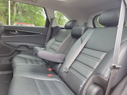 Used 2019 Kia Sorento EX AWD/4WD image 13
