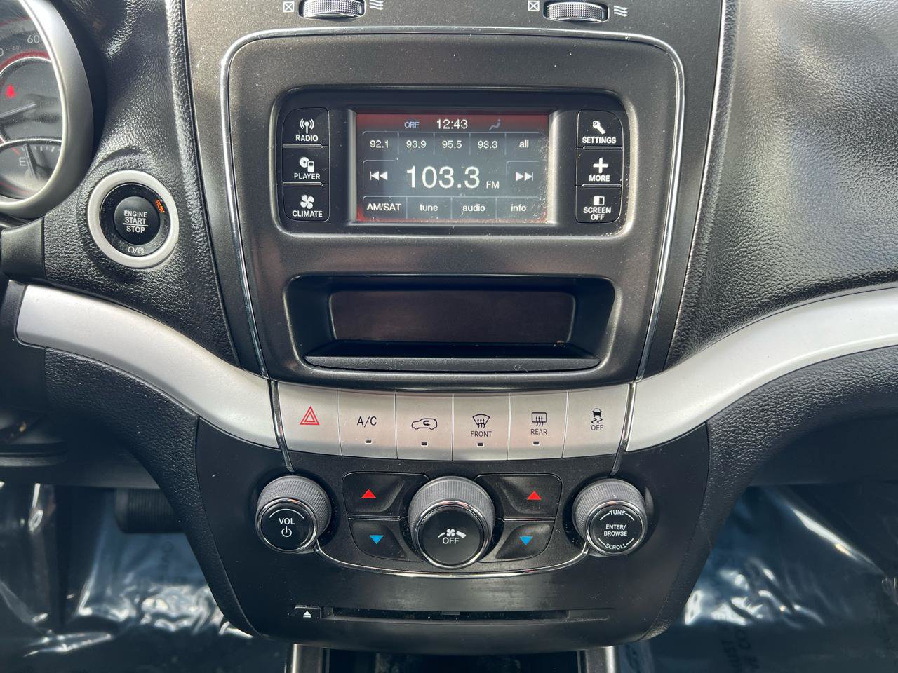Used 2017 Dodge Journey SXT w/ Premium Group FWD image 19