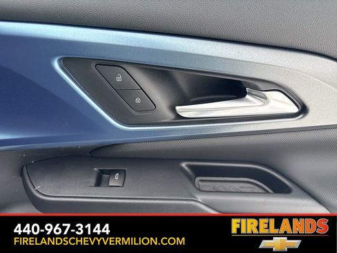 New 2026 Chevrolet Equinox EV LT image 34