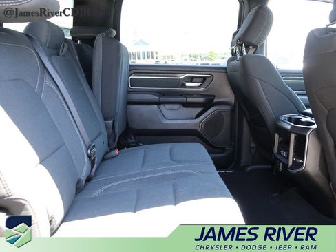 Used 2022 RAM 1500 Big Horn AWD/4WD image 12