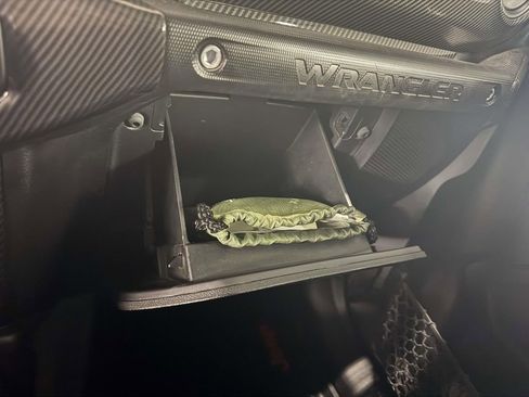 Used 2021 Jeep Wrangler Sport AWD/4WD image 29
