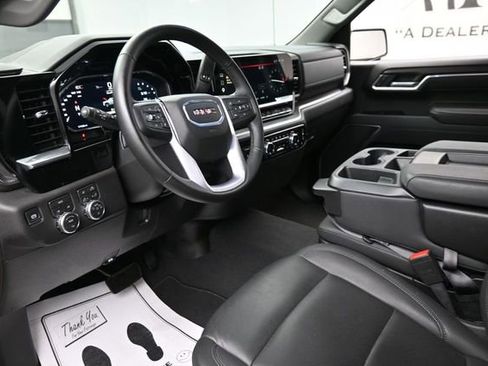 Used 2026 GMC Sierra 1500 SLT AWD/4WD image 18