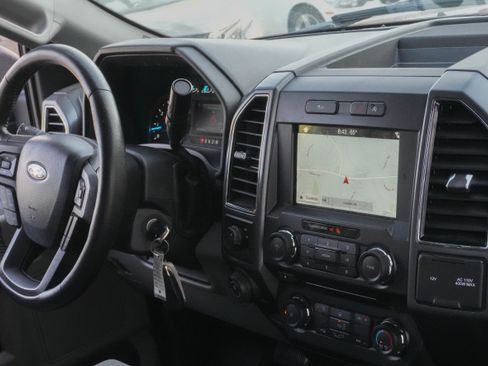 Used 2018 Ford F150 XLT w/ Equipment Group 302A Luxury image 11