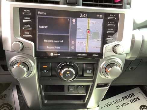 Used 2020 Toyota 4Runner SR5 Premium AWD/4WD image 38