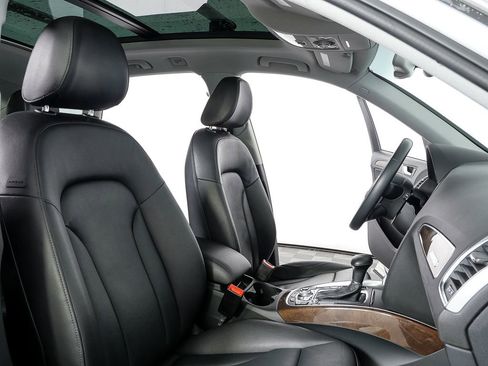 Used 2016 Audi Q5 2.0T Premium Plus w/ Technology Package image 22