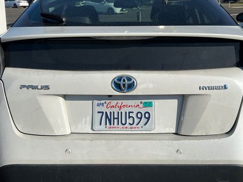 Certified 2016 Toyota Prius Four w/ Advanced Technology Package FWD image 19