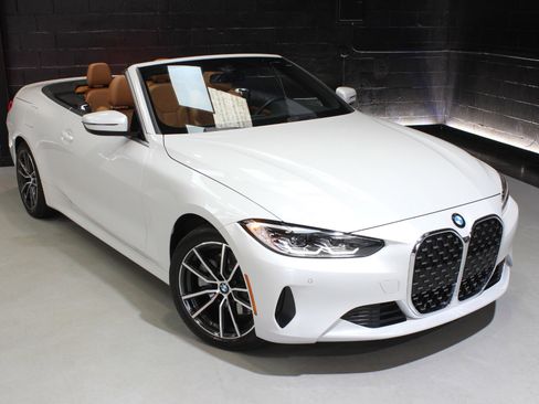 Used 2022 BMW 430i xDrive Convertible w/ Premium Package 2 image 11