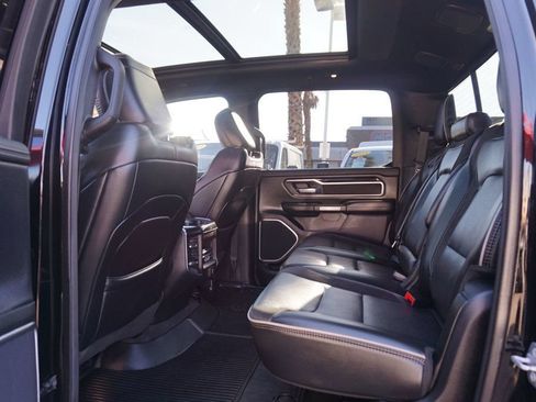 Used 2019 RAM 1500 Laramie AWD/4WD image 18