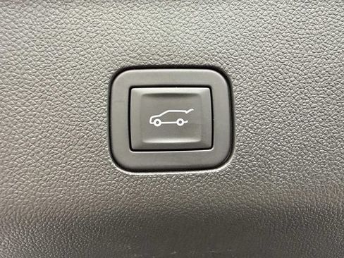 Certified 2026 Cadillac Escalade ESV Platinum Sport AWD/4WD image 28