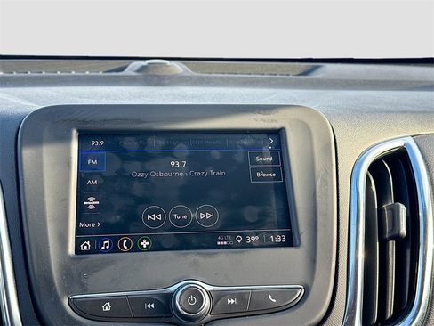 Used 2023 Chevrolet Equinox LT image 13