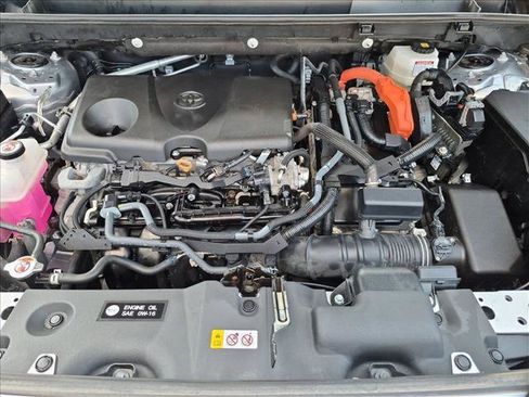 Used 2025 Toyota RAV4 XLE AWD/4WD image 22
