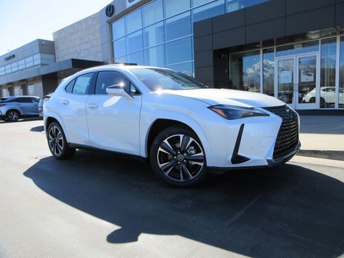 New 2025 Lexus UX 300h 300h Premium image 13