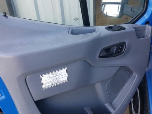 Used 2018 Ford Transit 250 148 Medium Roof image 20