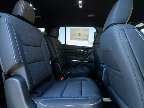 New 2026 Chevrolet Traverse LT image 13