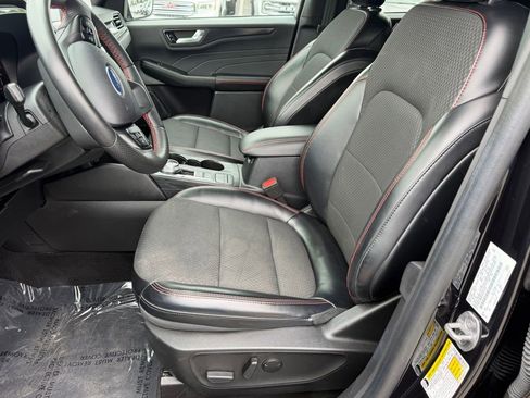 Certified 2023 Ford Escape ST-Line AWD/4WD image 25