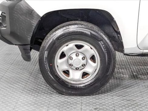 Used 2021 Toyota Tacoma SR image 31