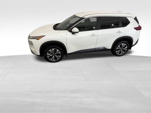 Used 2023 Nissan Rogue SV image 9