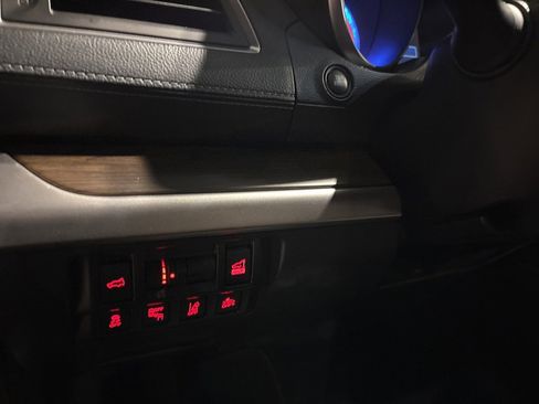 Used 2018 Subaru Outback 2.5i Touring image 13