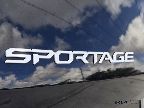 Certified 2023 Kia Sportage SX image 11