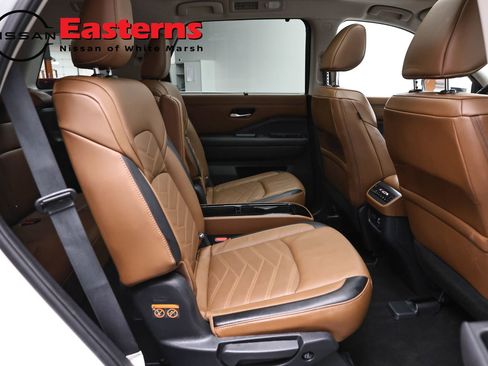 Used 2023 Nissan Pathfinder Platinum AWD/4WD image 24