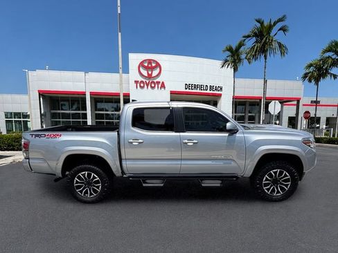 Used 2023 Toyota Tacoma TRD Sport w/ Technology Package AWD/4WD image 8