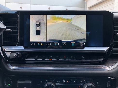 Used 2024 Chevrolet Silverado 2500 LTZ w/ LTZ Premium Package image 10