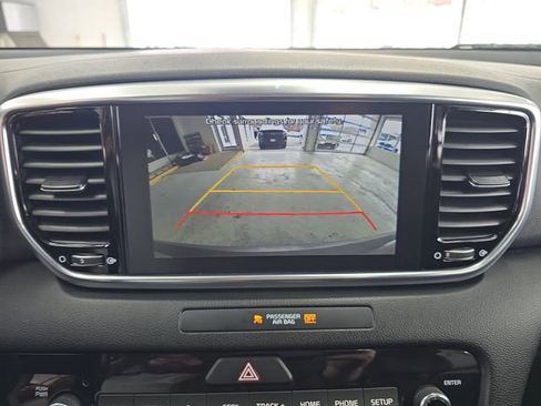 Certified 2022 Kia Sportage EX image 17