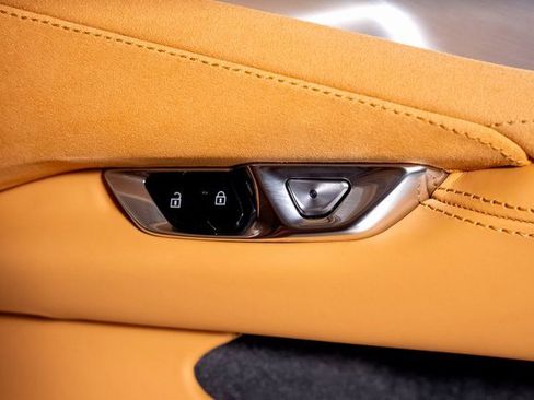 Used 2023 Chevrolet Corvette Stingray Premium Conv w/ Z51 Performance Package image 62