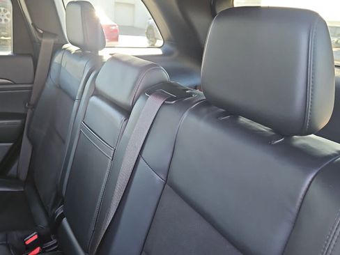 Used 2021 Jeep Grand Cherokee Laredo X image 12