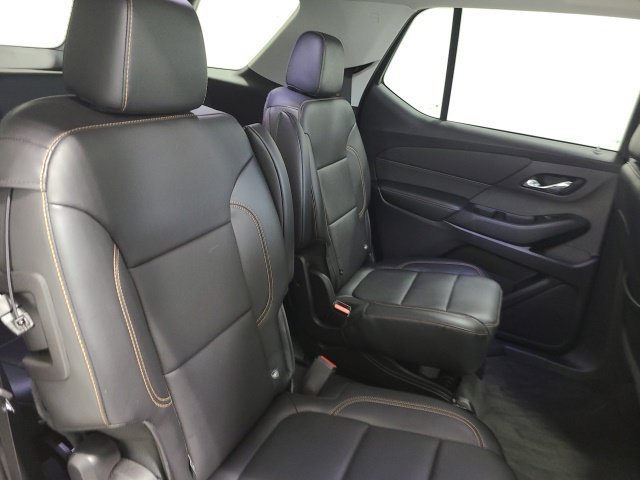 Used 2019 Chevrolet Traverse LT w/ LT Premium Package AWD/4WD image 16