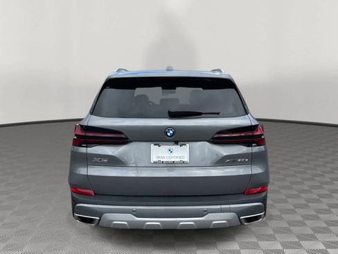 Used 2025 BMW X5 xDrive50e image 6