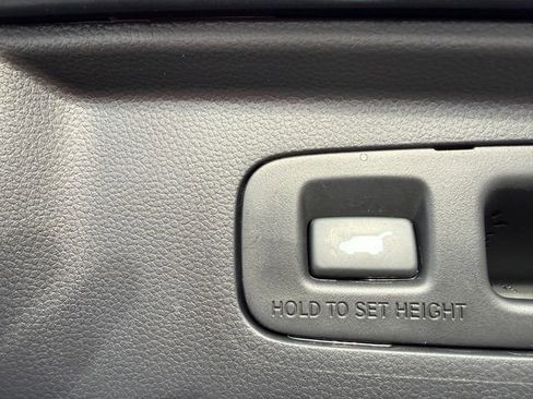 Used 2024 Honda CR-V EX-L image 31