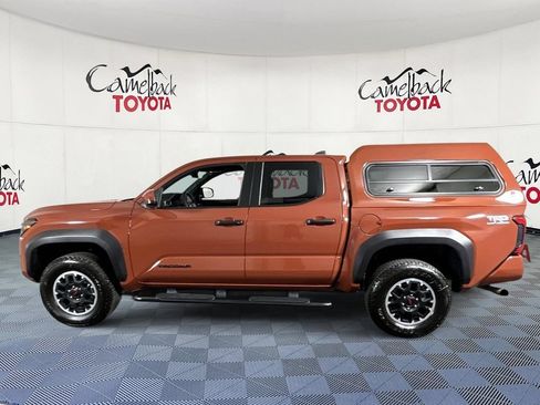 Used 2025 Toyota Tacoma TRD Off-Road AWD/4WD image 5