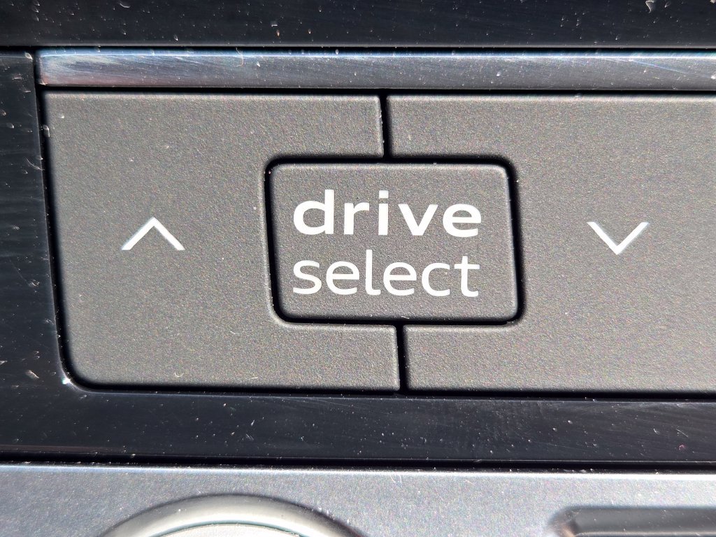 Certified 2025 Audi Q7 3.0T Premium Plus AWD/4WD image 14