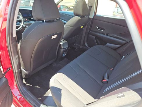 Used 2025 Hyundai Elantra SEL FWD image 29