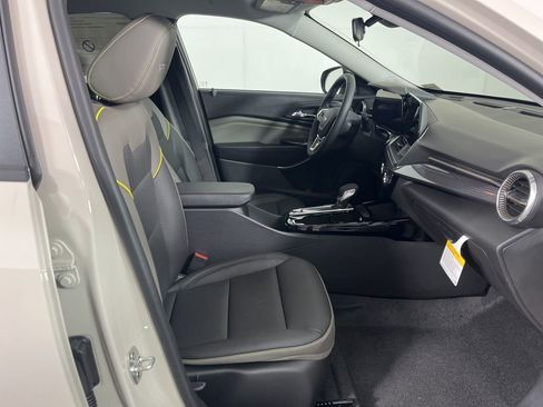 New 2026 Chevrolet Trax ACTIV w/ Driver Confidence Package FWD image 8