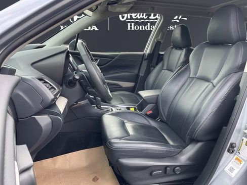 Used 2022 Subaru Forester Limited AWD/4WD image 9