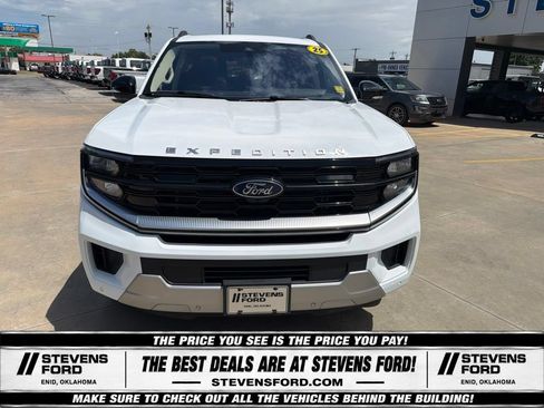 Used 2025 Ford Expedition Max Platinum AWD/4WD image 7