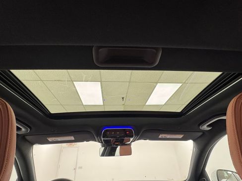 Used 2024 Mercedes-Benz C 300 4MATIC Sedan image 32