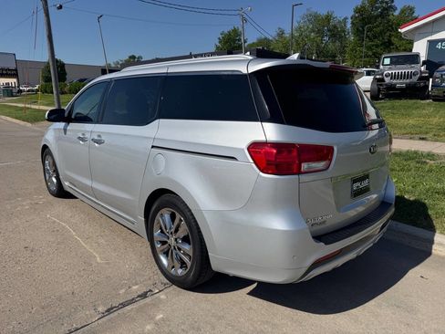 Used 2018 Kia Sedona SX Limited w/ SX Limited Prestige Package FWD image 3