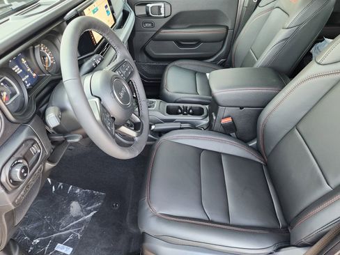 New 2025 Jeep Gladiator Rubicon image 13