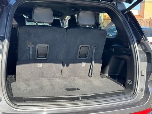 Used 2023 Jeep Grand Cherokee L Laredo image 9