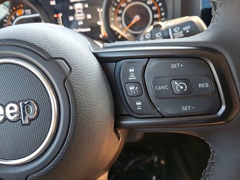 Used 2026 Jeep Wrangler Unlimited Rubicon AWD/4WD image 21