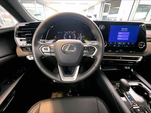 Used 2024 Lexus RX 350 FWD w/ Technology Package image 10