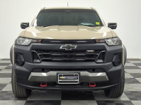 Used 2023 Chevrolet Colorado Trail Boss w/ Technology Package AWD/4WD image 2
