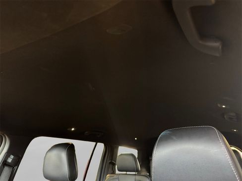 Used 2023 Jeep Grand Cherokee L Altitude image 23