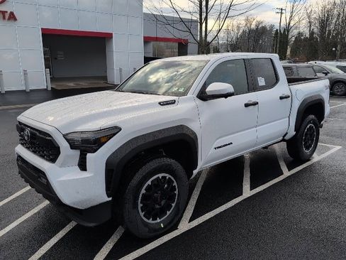New 2025 Toyota Tacoma TRD Off-Road image 7