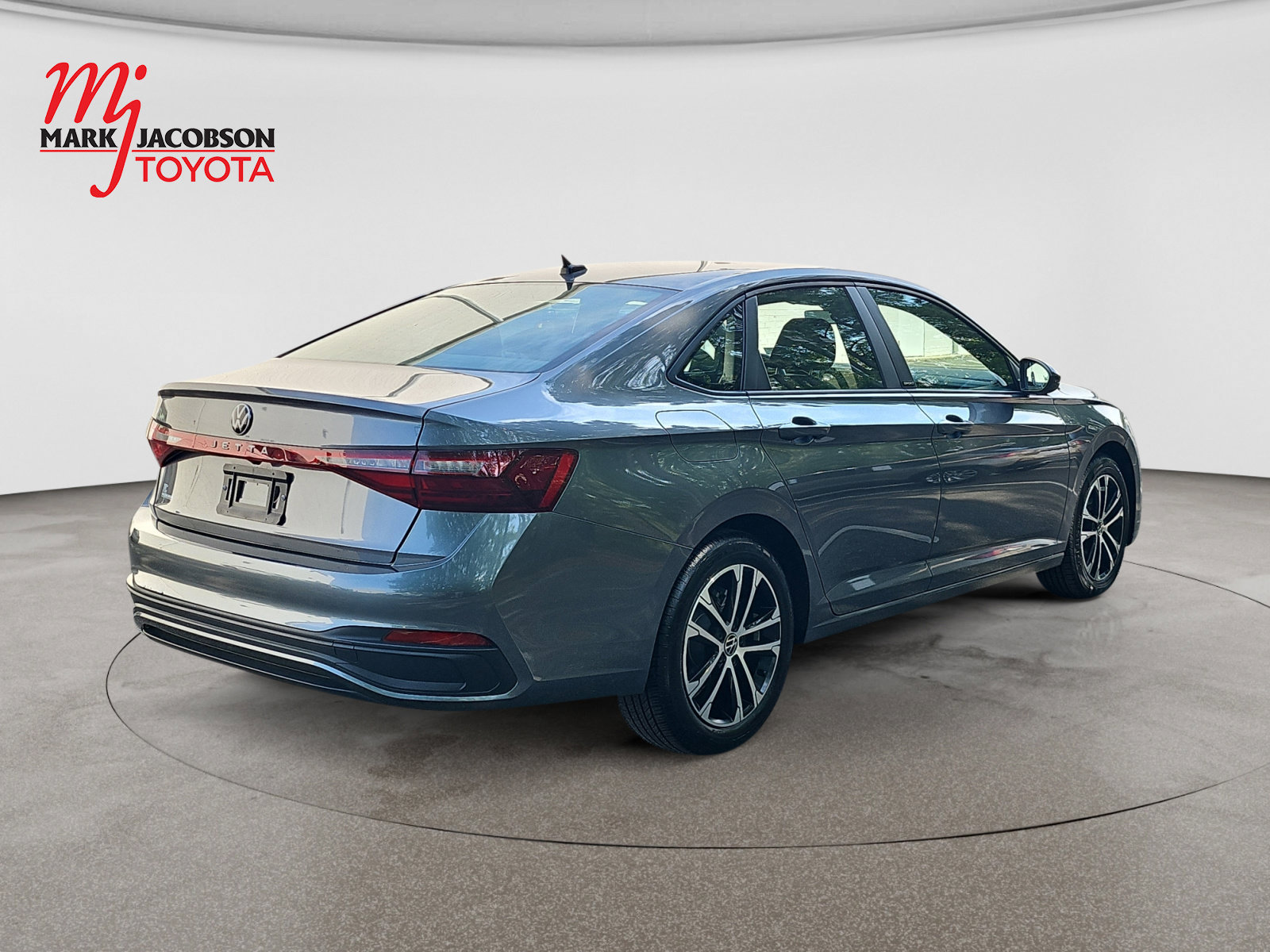 Used 2025 Volkswagen Jetta Sport FWD image 8
